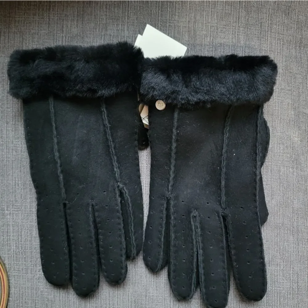 UGG Classic Perforated Genuine Dyed Shearling Gloves Black NEW w tag Size Small